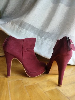 Botines de ante granate tacón alto