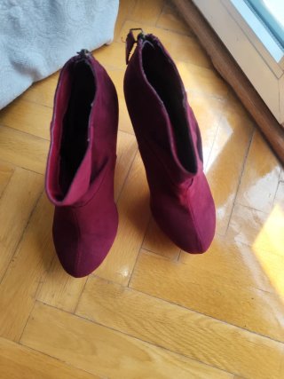 Botines de ante granate tacón alto