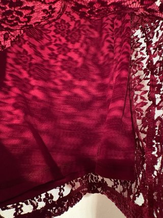 Vestido Sfera encaje burdeos talla M