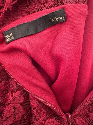 Vestido Sfera encaje burdeos talla M