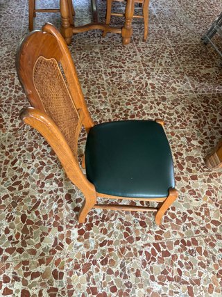 Mesa de comedor ovalada con 6 sillas