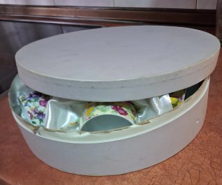 JUEGO DE TAZAS Y PLATOS