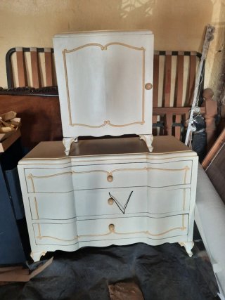 Cómoda y mesita de noche madera