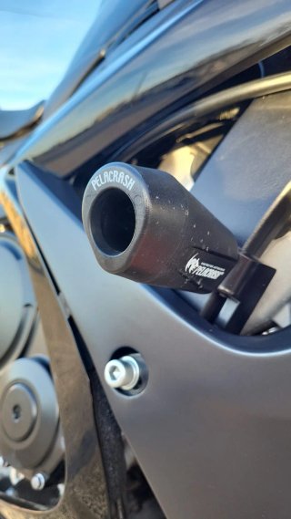 Suzuki GSXR 600 K7 Negra/Gris/rojo