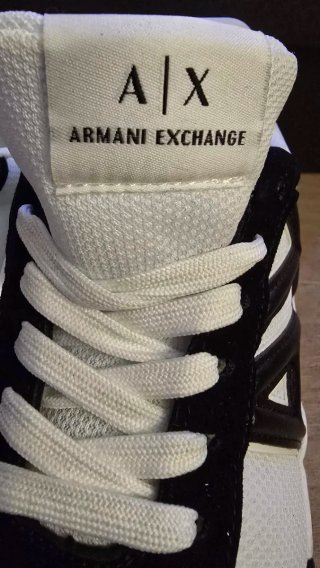 Zapatillas Armani Exchange Negras y Blancas