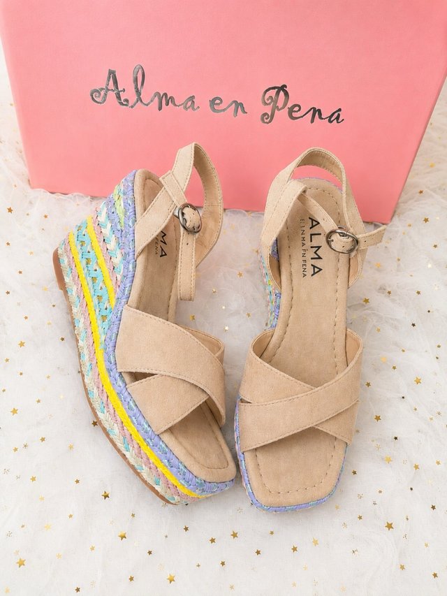 Cuñas Alma en Pena Beige Multicolor