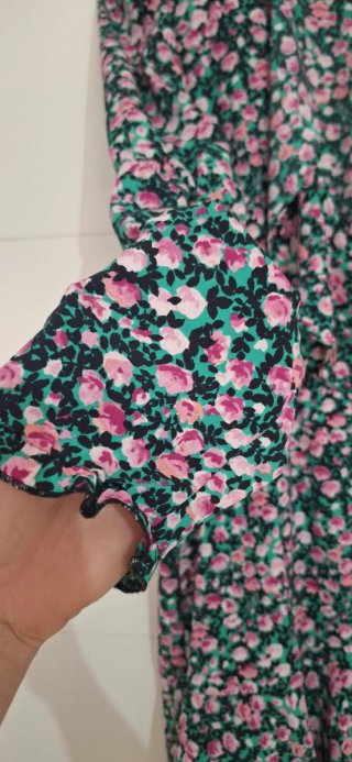 Vestido Zara floral verde y rosa