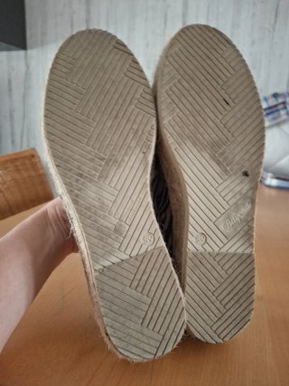 Alpargatas plataforma estampado cebra.