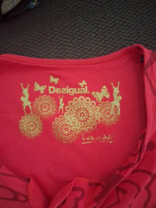 Camiseta Desigual Roja Estampada