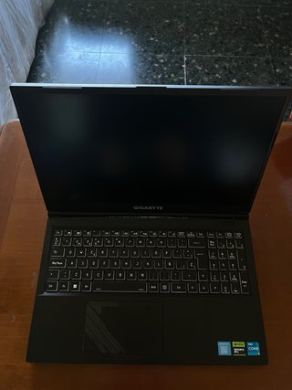 Portátil Gaming Gigabyte G5 RTX 4050 144hz