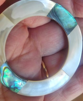 Orecchini cerchio madreperla e abalone