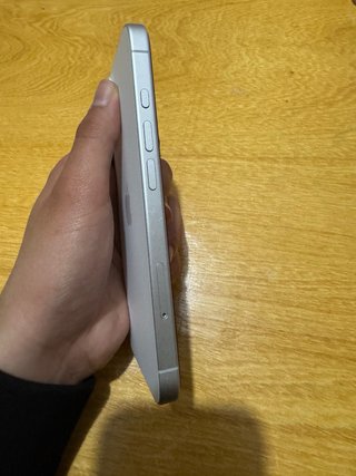 iPhone 16 blanco