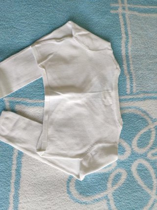 Chaqueta infantil blanca