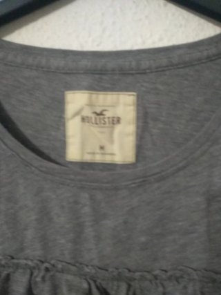 Camiseta Hollister Gris Volantes