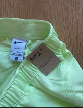 Shorts Nike Victory 7in Verde Neón