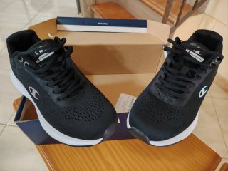 Zapatillas Champion Negras y Blancas