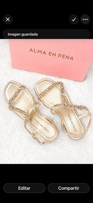 Cuñas sandalias Alma en Pena doradas