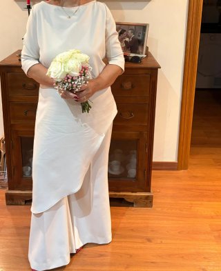Traje de Novia Beige. Dos piezas