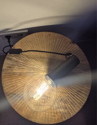 Lámpara de mesa madera y cristal