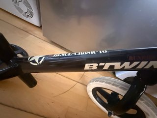 Bicicleta de equilibrio Btwin negra