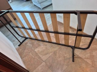 Somier bajo cama metálico y madera