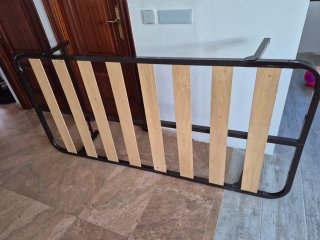 Somier bajo cama metálico y madera