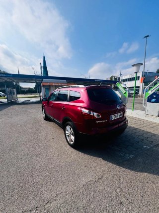 Nissan Qashqai+2 2010
