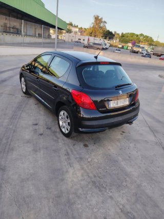 Peugeot 208 2009