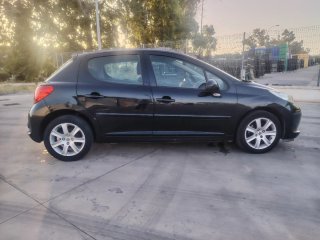 Peugeot 208 2009