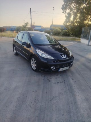 Peugeot 208 2009
