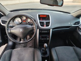 Peugeot 208 2009