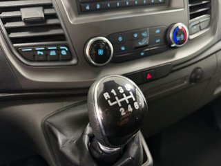 Ford Transit Custom VAN 2.0 TDCI 96KW 300 L1 TREND LUCES LED EN COMPARTIMENTO DE CARGA^KIT PROTECCIÓN DE CARGA (PAREDES Y SUELO)^PAQUETE VISIÓN TREND^
