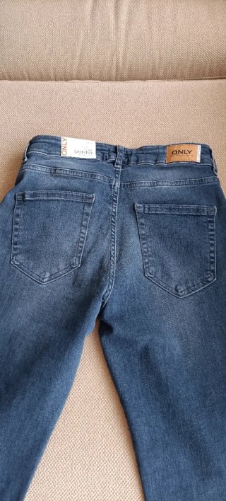Pantalón vaquero sin estrenar Talla