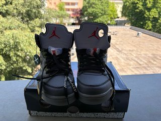 Jordan 5 x Off White Nuove