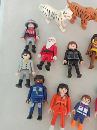 Lote Playmobil figuras y animales