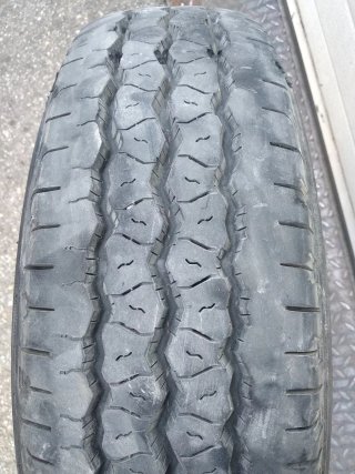 Cubierta Firestone CVH-2000 205/75 R16C