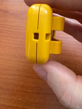 Pocket Pikachu Nintendo 1998 Giallo