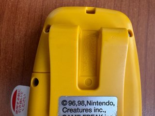 Pocket Pikachu Nintendo 1998 Giallo