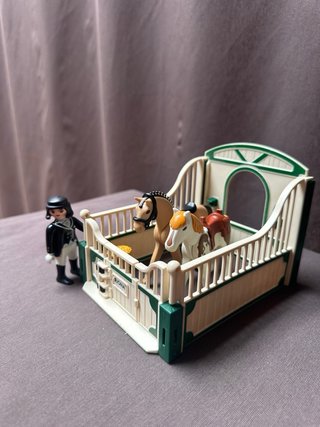 Playmobil Cuadra Caballos con Figura