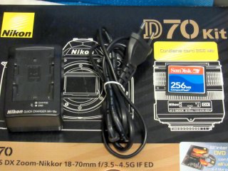 Nikon D70 corpo macchina + accessori
