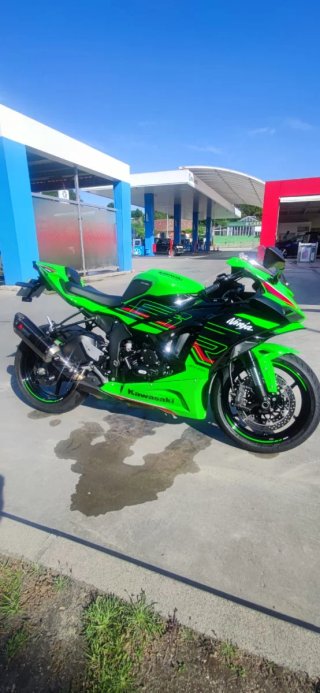 Kawasaki ZX6R 2024 - 8900 km