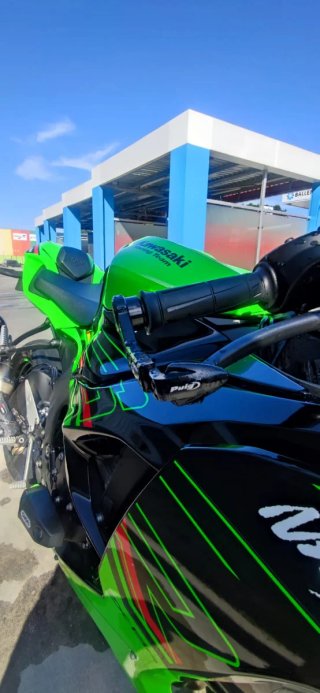Kawasaki ZX6R 2024 - 8900 km