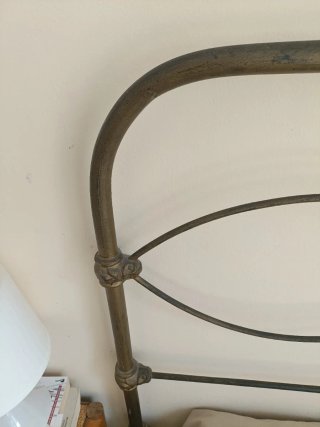 Cabecero de forja antiguo