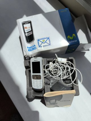 Pack de tres teléfonos móviles vintage