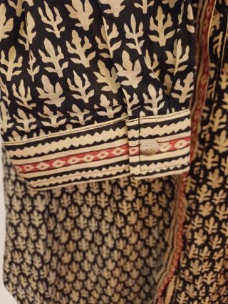 Blusa Creme Bohème Beige y Negra