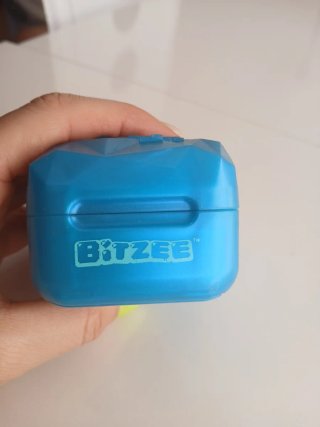 Tamagotchi Digital Pixelado Azul