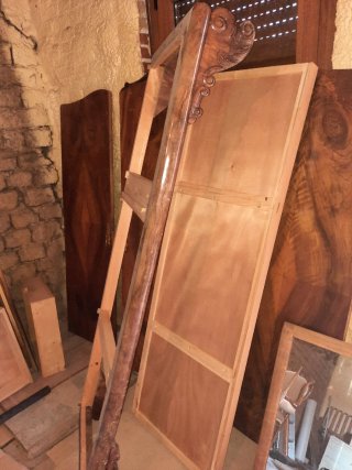 Armario antiguo de madera