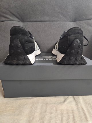 Zapatillas New Balance Negras y Blancas