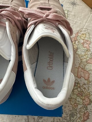 Adidas Gazelle rosas y blancas