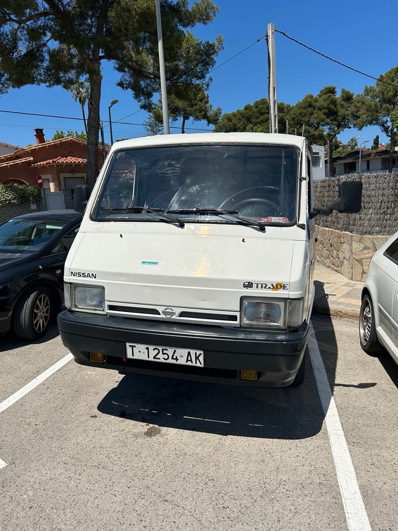 Nissan Trade 1993 - foto 1